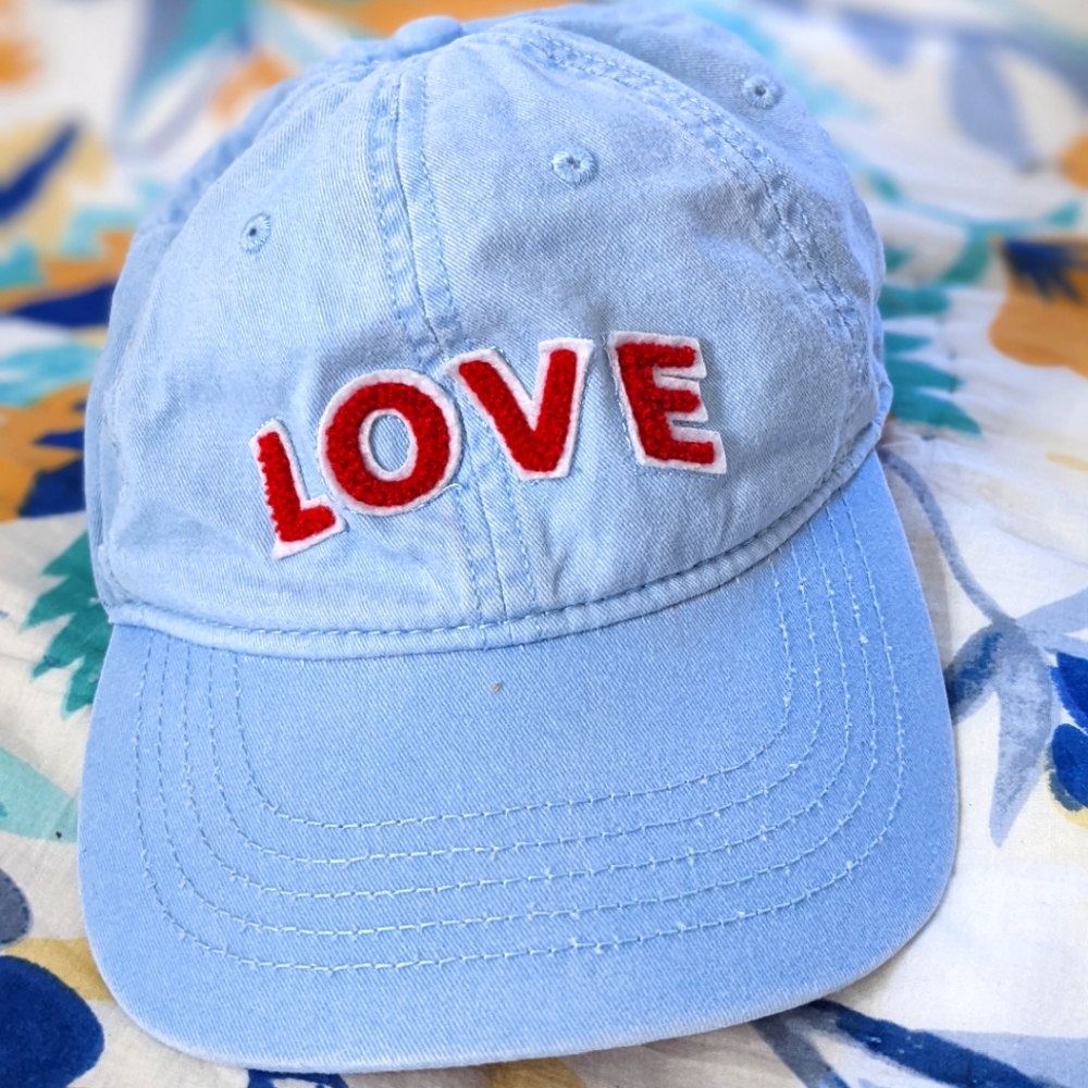 ❤️ $5. Holla Sale!!! Love 💕 Jean Cap 🧢
